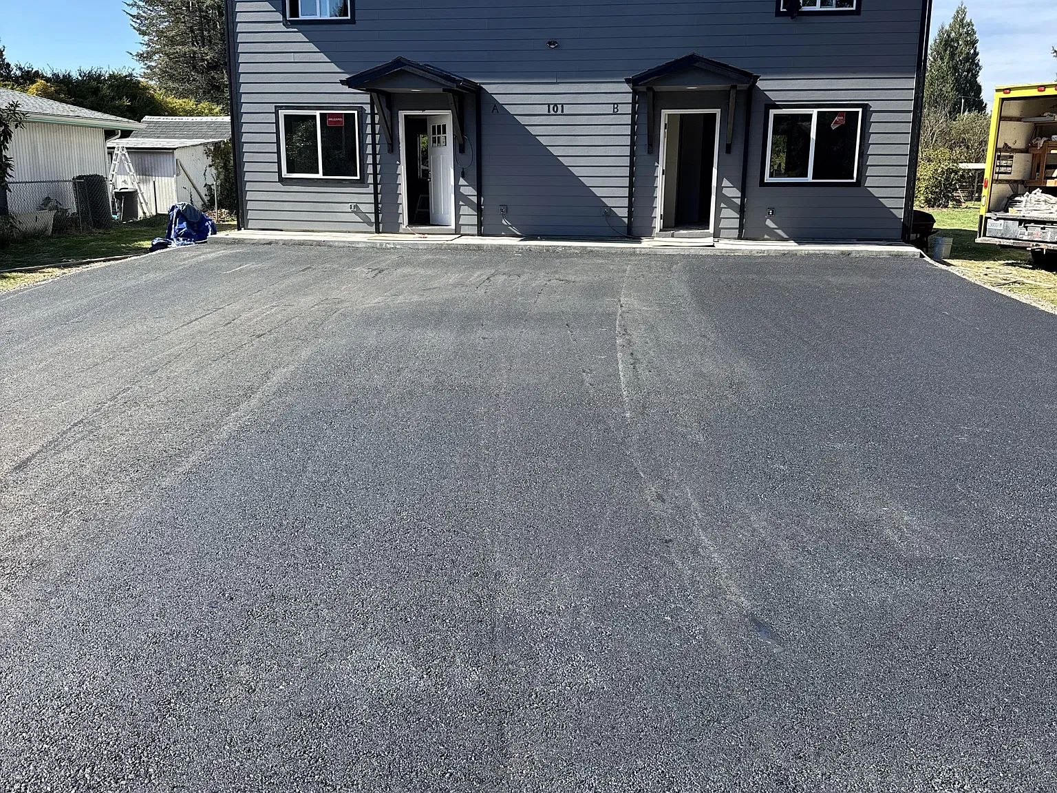 701 Pioneer Ave NE — Photo 1