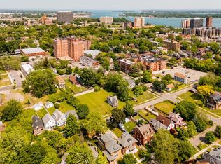 7901 Agnes St, Detroit, MI 48214