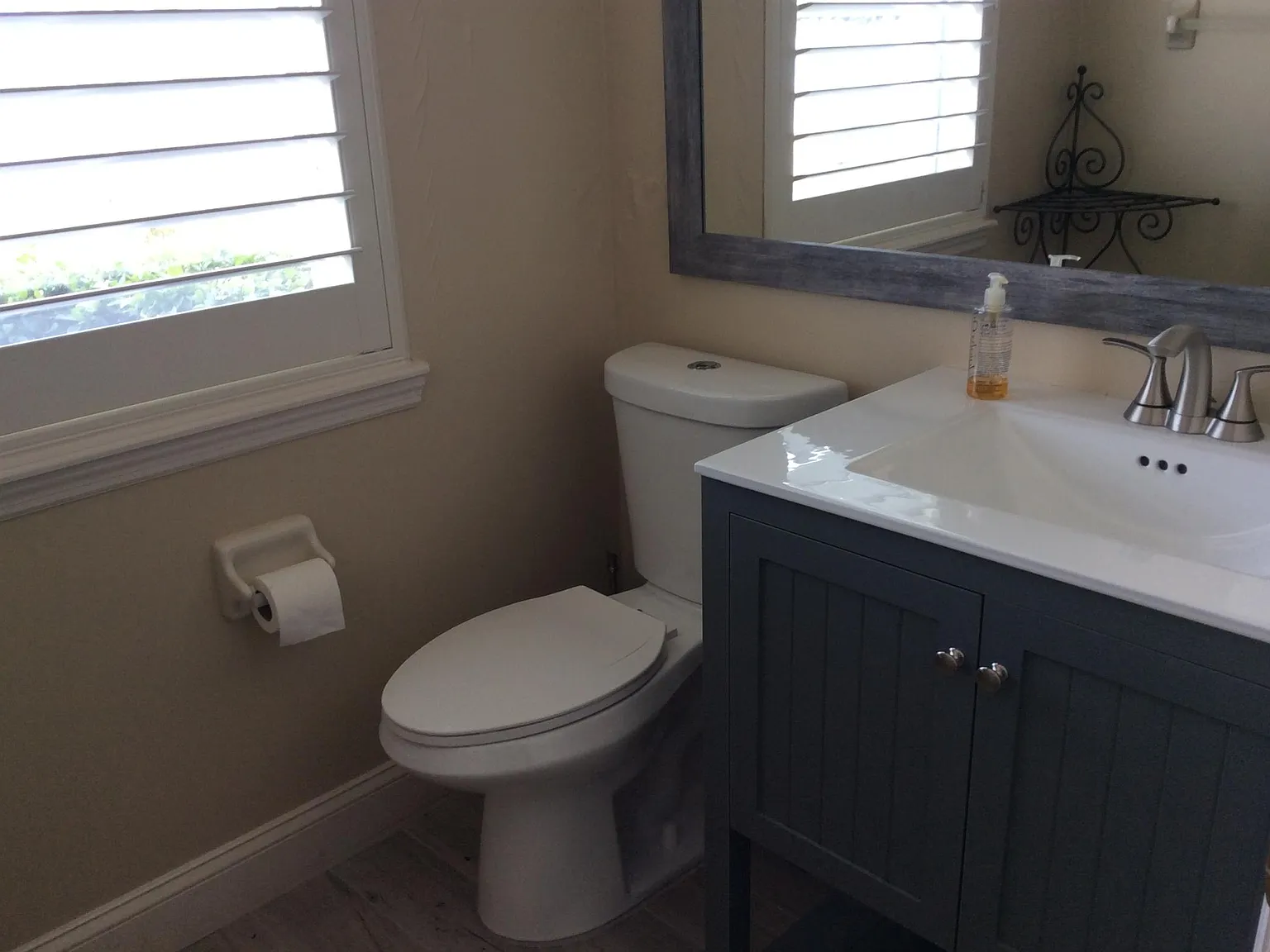 3 bed, 2.5 bath, 2552 sqft, $3,800 — Photo 4