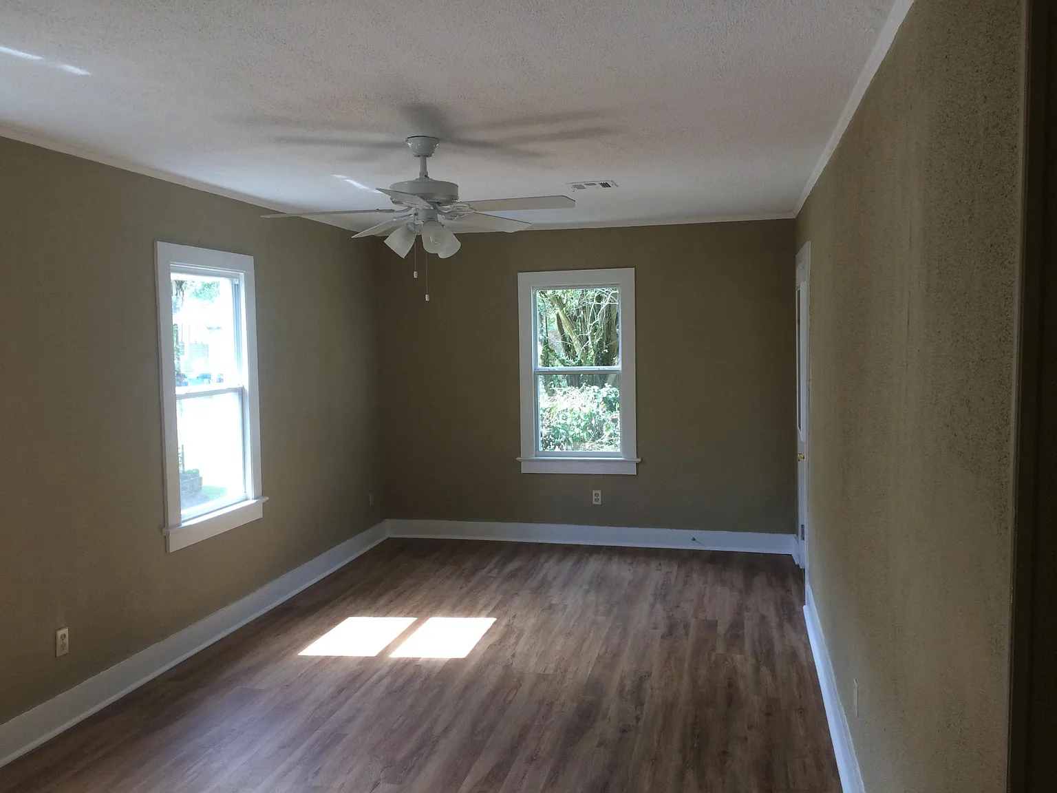 419 Stevenson St — Photo 3