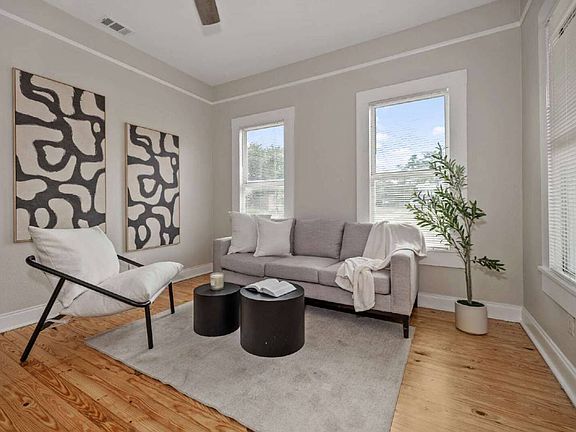 3rd image of 2506-1 E Columbus Dr #2