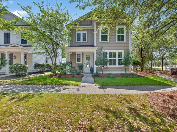 165 Village Ponds Dr, Summerville, SC 29483