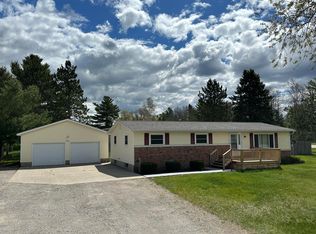 975 E Pine Briar Ln, Gaylord, MI 49735