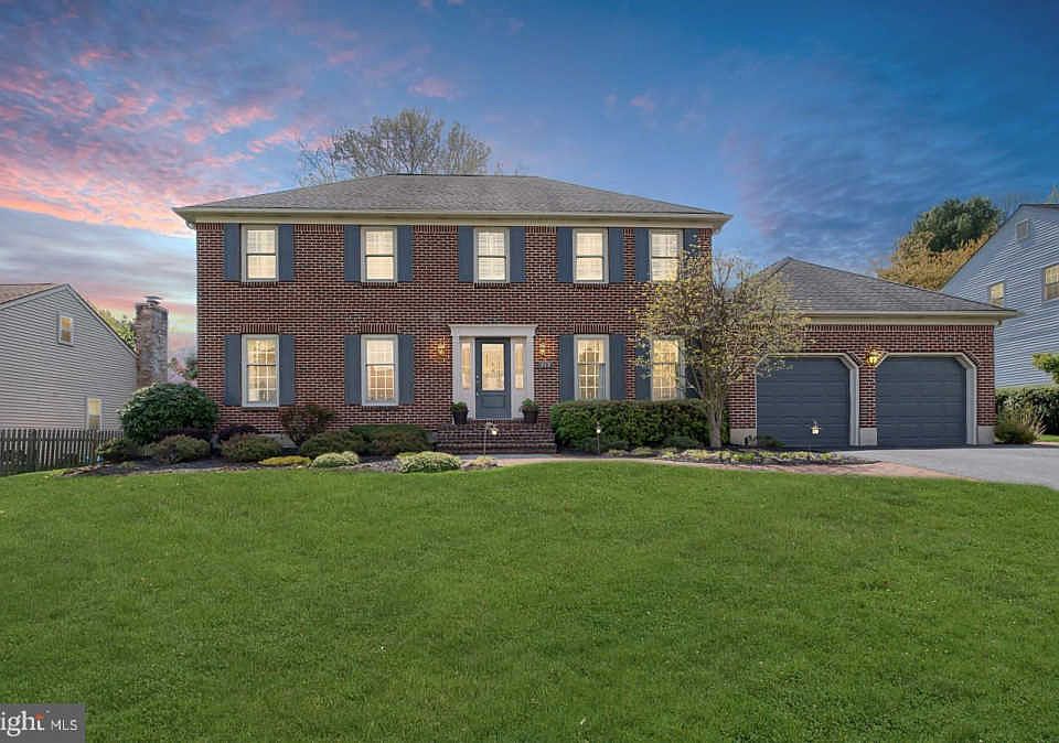 1st image of 217 Barberry Dr