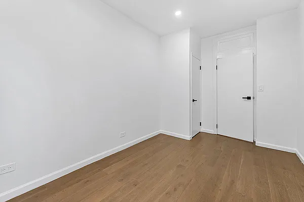 Rented by REAL New York | media 10