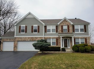 50 S Oakleaf Rd, Algonquin, IL 60102