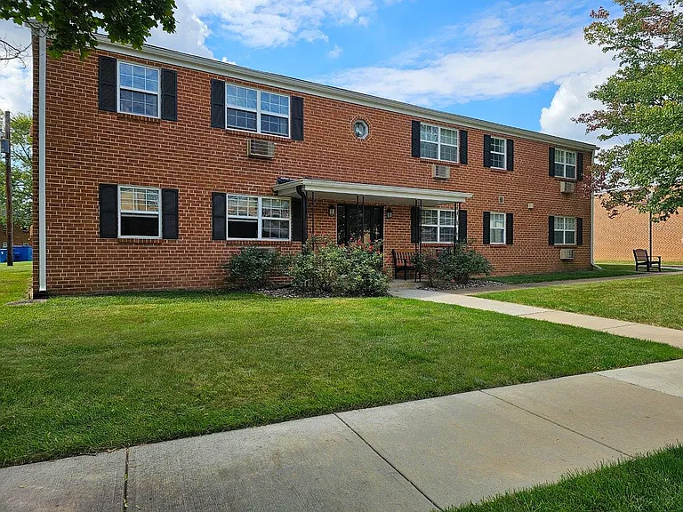 Camp Hill Plaza Apartment Homes — Photo 22