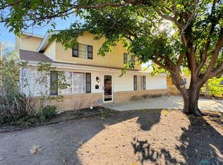 908 Hickory St, Roswell, NM 88203