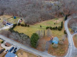 17 Chapel Hill Rd, Oakdale, CT 06370