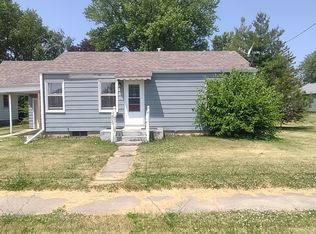 805 S Division Ave, Polo, IL 61064