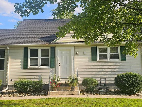 2nd image of 1653 E Wheat Rd