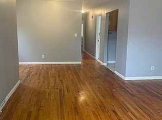 140-21 246th St #1, Rosedale, NY 11422