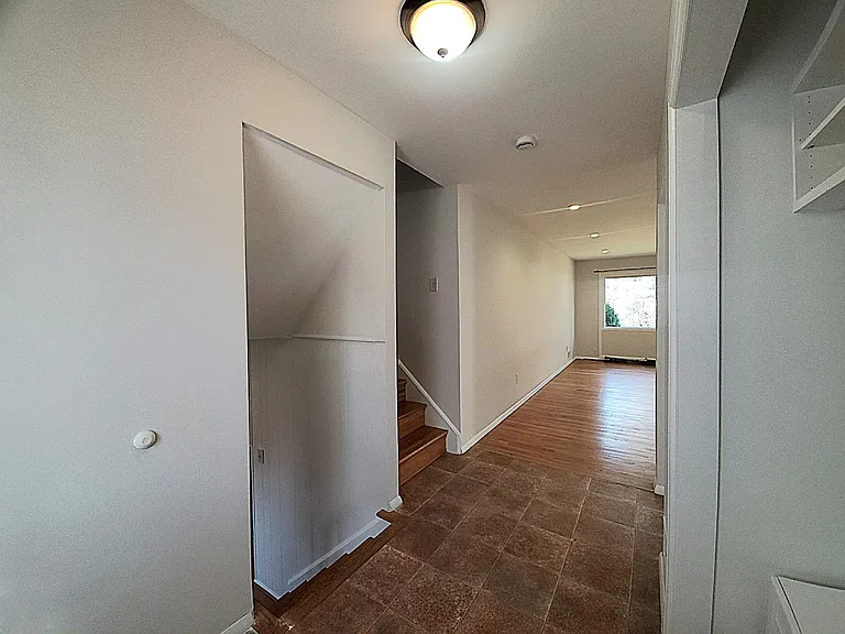 702 W Edmonston Dr — Photo 14