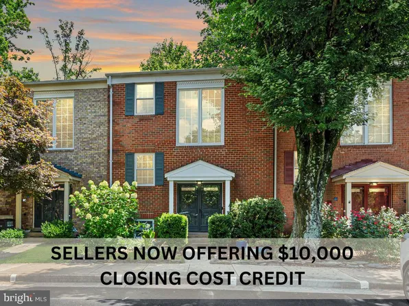 2225 Gunsmith Sq, Reston, VA 20191