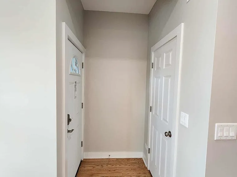 6321 S Eberhart Ave #1 — Photo 5