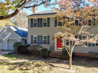 10 Tall Tree Dr, Camp Hill, PA 17011