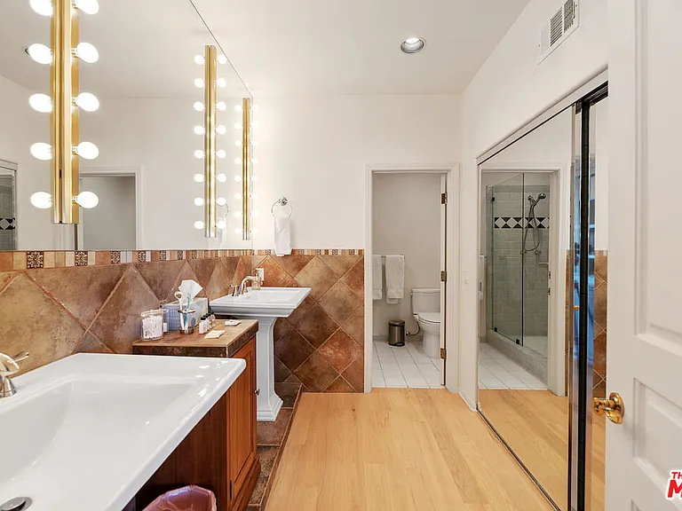 7350 Brodiaea Way — Photo 51
