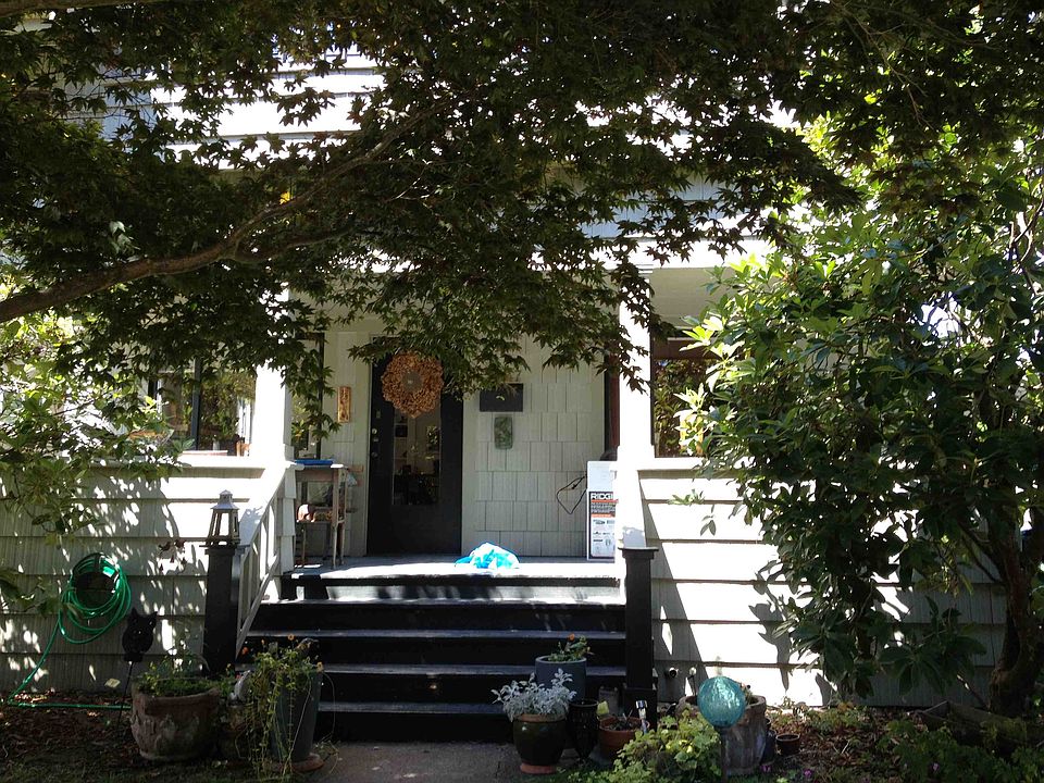 2nd image of 6247 29th Ave NE