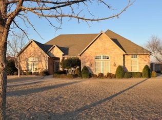 23 NW Burr Oak Dr, Lawton, OK 73507
