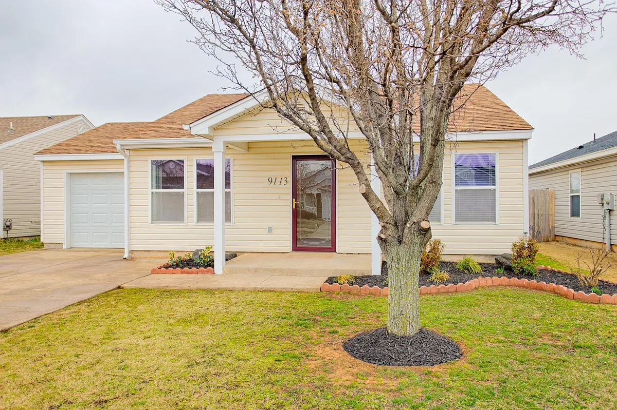 Building Photo - 9113 Snowberry Dr