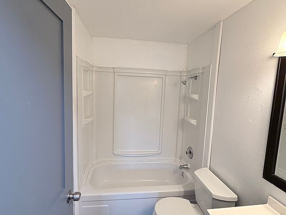 4th image of 3901 12th St SW Unit A