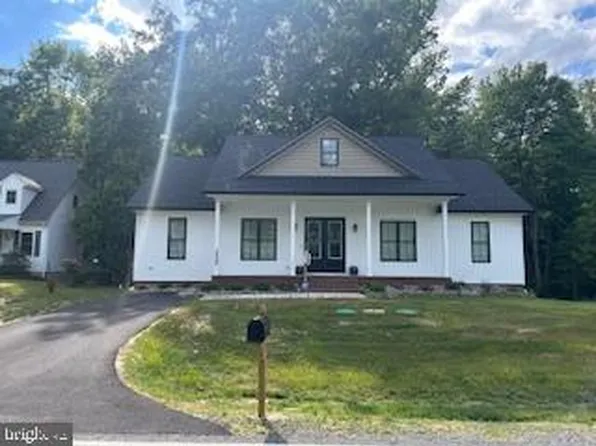 23195 Esperanza Dr, Lexington Park, MD 20653