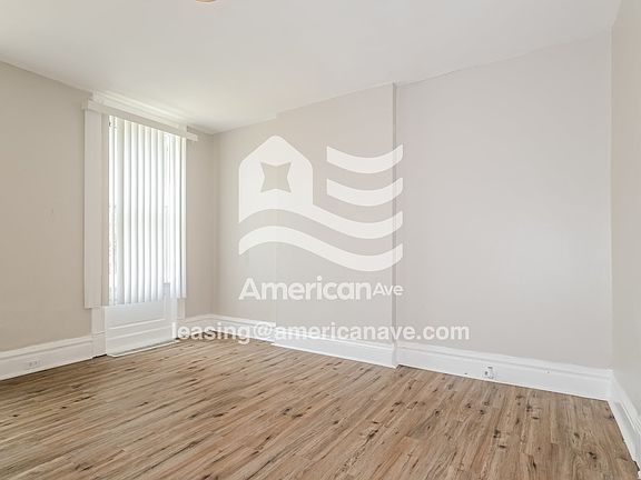 765894_004_living_room_5.jpg