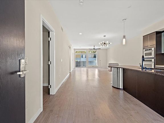 4th image of 8925 W Flamingo Rd Unit 102