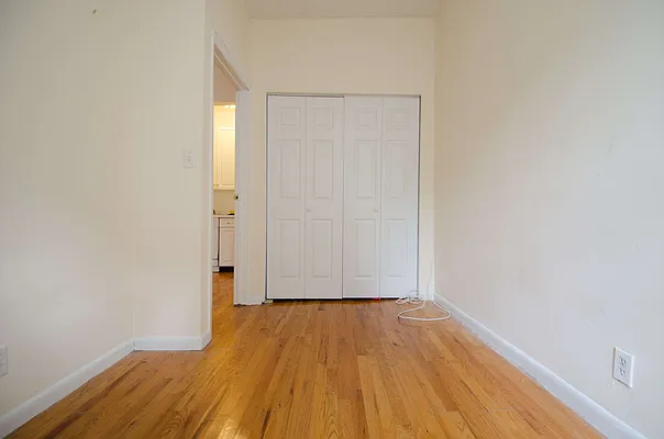 Rented by Compass | media 25