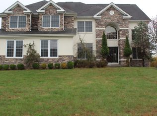 1 Whispering Grove Blvd, Jackson, NJ 08527