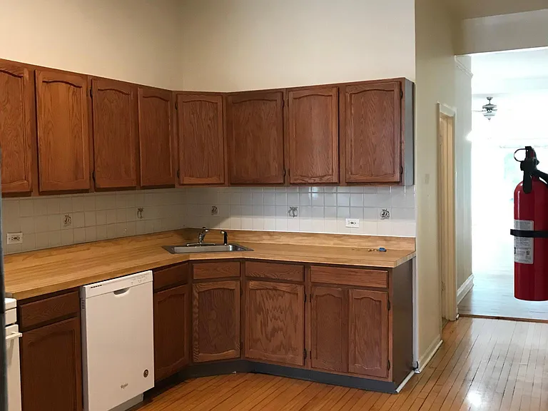 1242 W Diversey Pkwy #1 — Photo 7