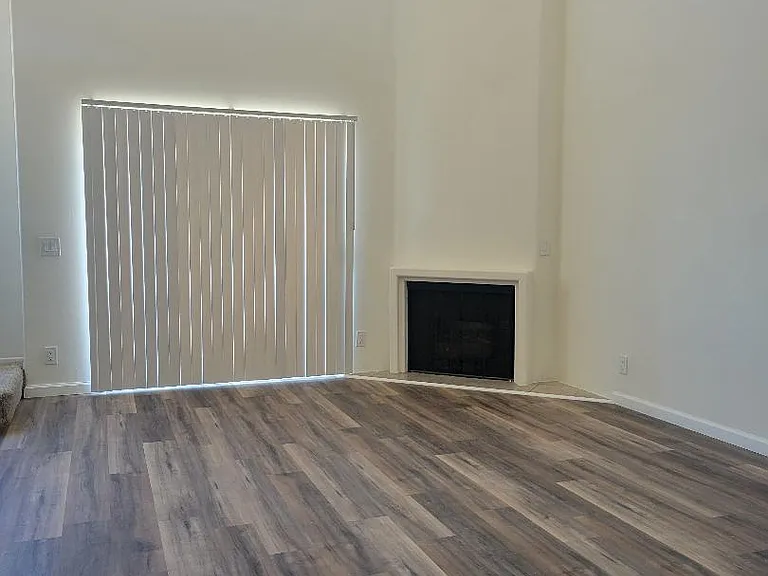11027 Aqua Vista St #4 — Photo 2