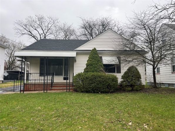 105 Nordham Dr, Bedford, OH 44146