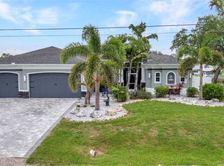 18483 Hottelet Cir, Port Charlotte, FL 33948