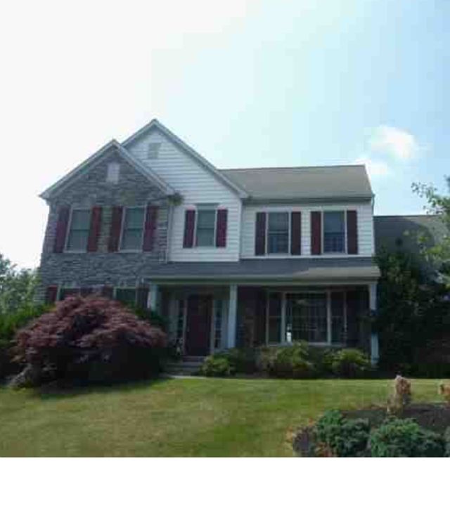 Great curb appeal!