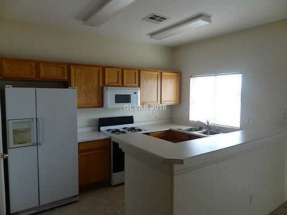 3rd image of 6481 Stone Dry Ave Unit 102