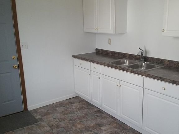 2nd image of 805 W Nowland Ave