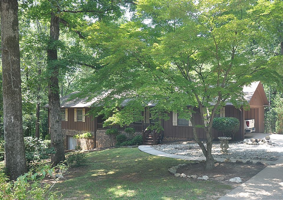 1st image of 360 Hollywood Cir