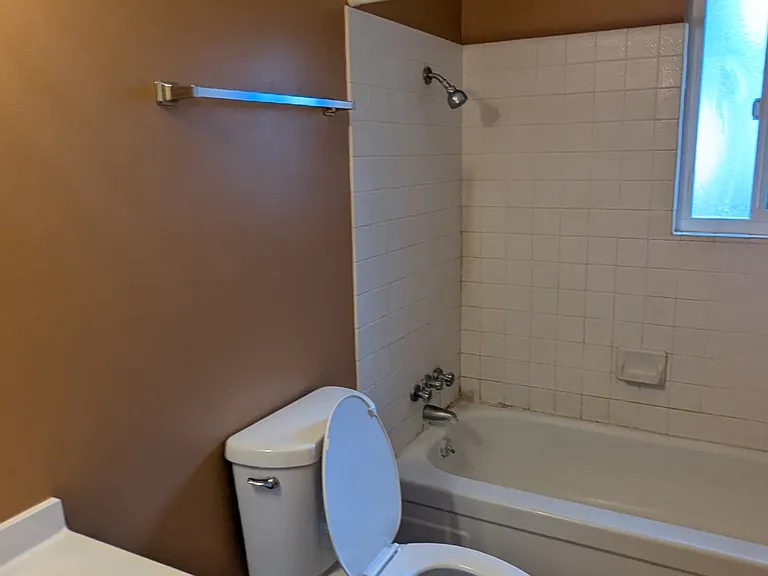 1323 Sherman Ave #2 — Photo 10