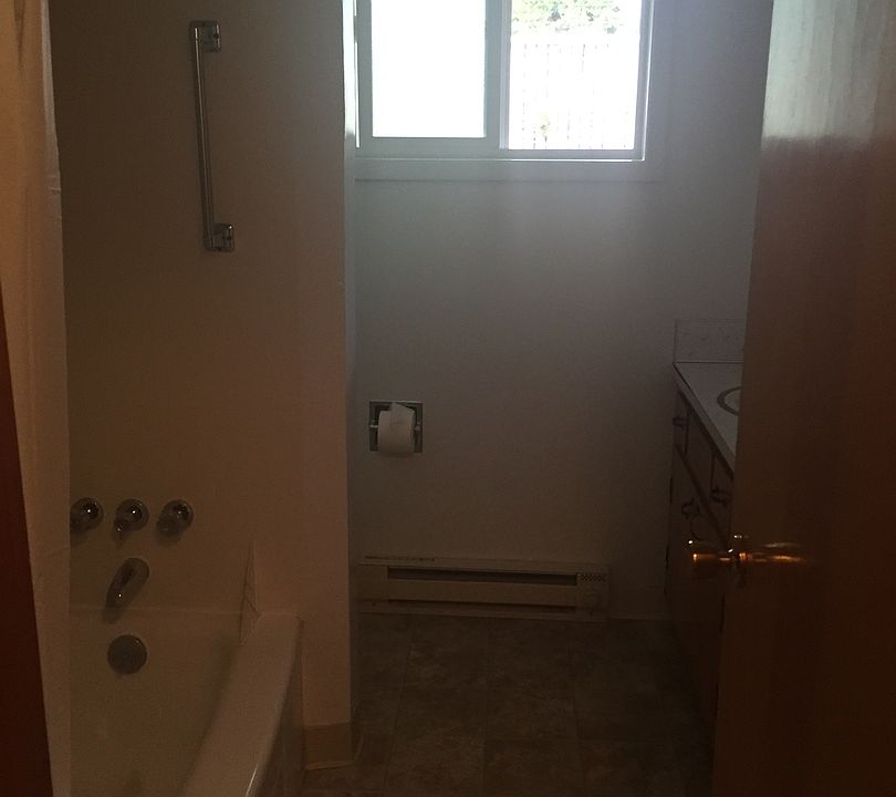 WLL307/319 319 NE 17th St McMinnville OR Zillow