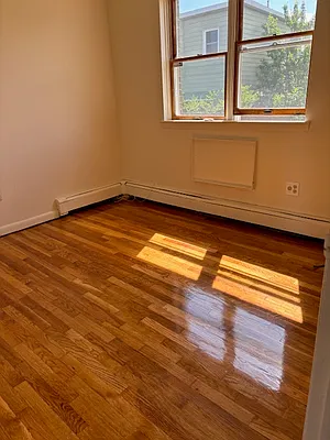 Rented by Alexiou Realty | media 8