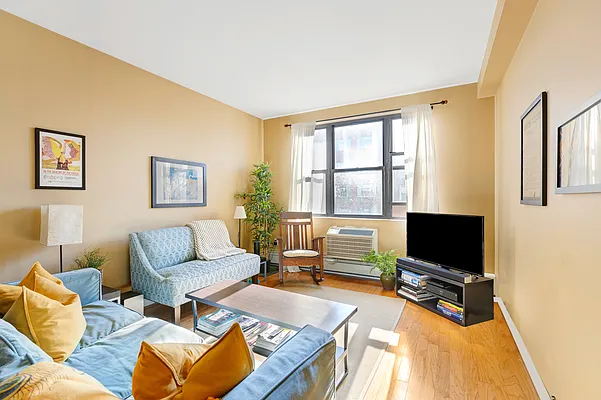 Rented by Compass | media 2