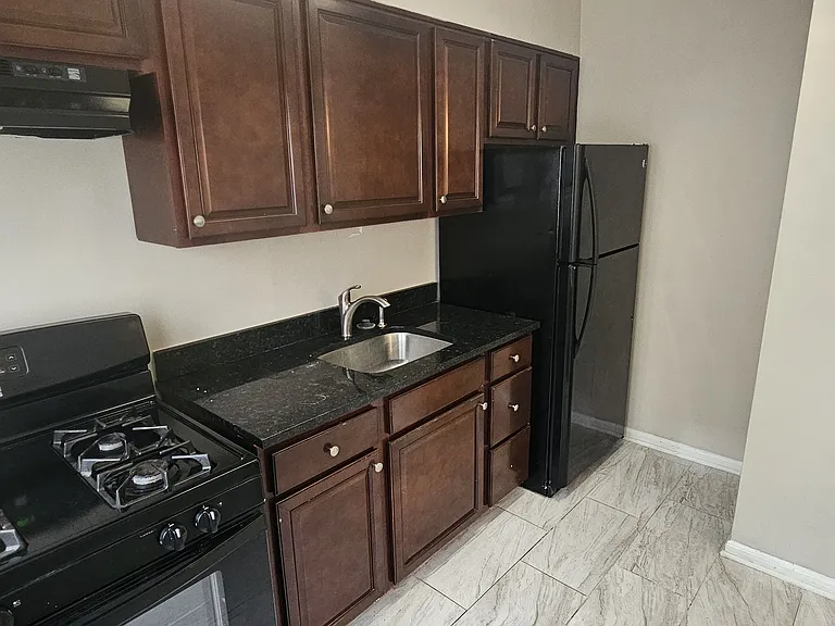 1405 Cedarcroft Rd — Photo 17