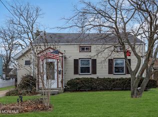 1137 Hilltop Dr, Wall Township, NJ 07719