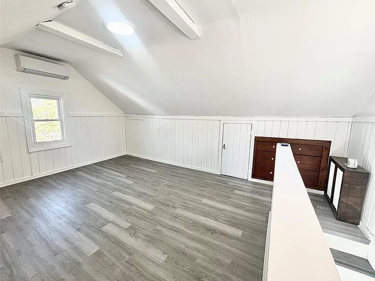 66 Kenmore Rd — Photo 14