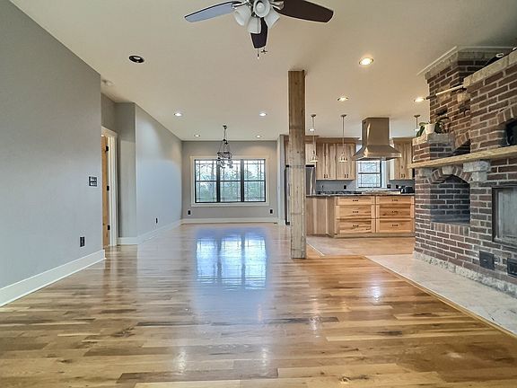 3rd image of 7307 Brush Creek Rd