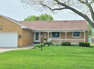 2515 17th Ave, Menominee, MI 49858