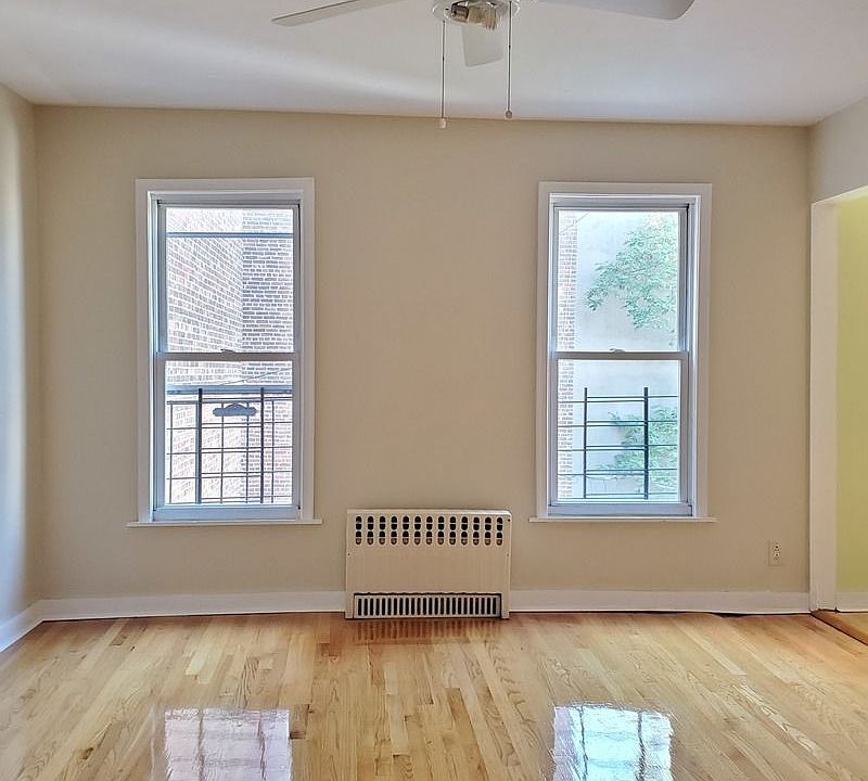1st image of 366 Tompkins Ave APT 3