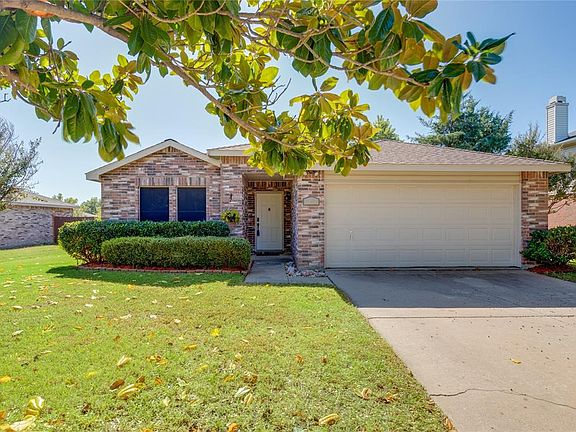 2nd image of 8808 Glen Falls Ln