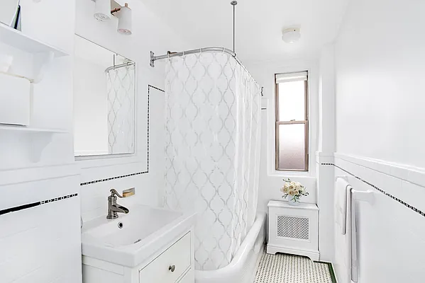 Sold by Compass | media 9